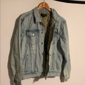 Denim Jacket (NEW) never worn Men’s Large